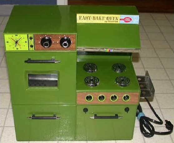 Classic Kenner Easy-Bake Oven, premier model