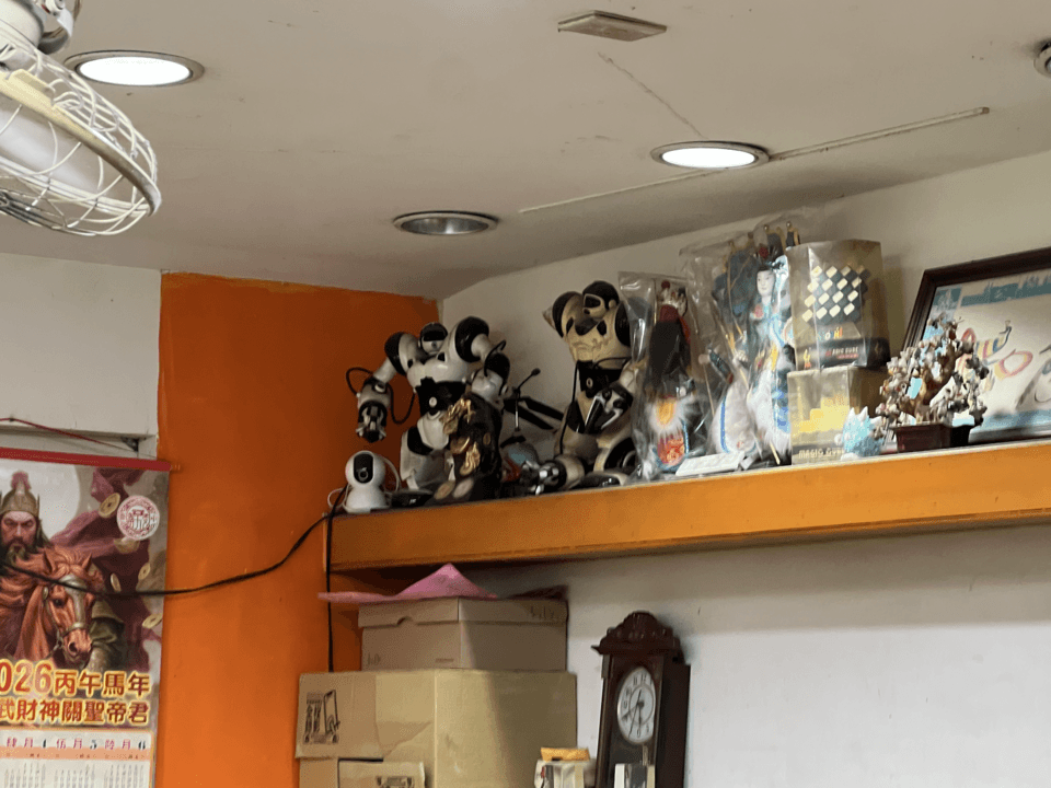 WowWee RoboSapien animatronic robots