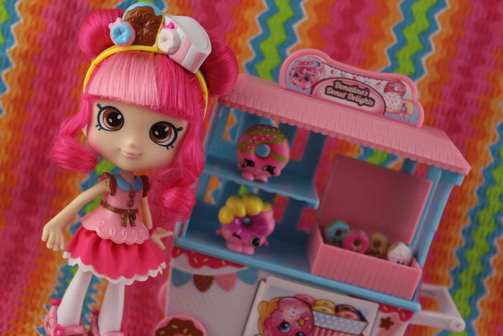 Shopkins collectible toy pack