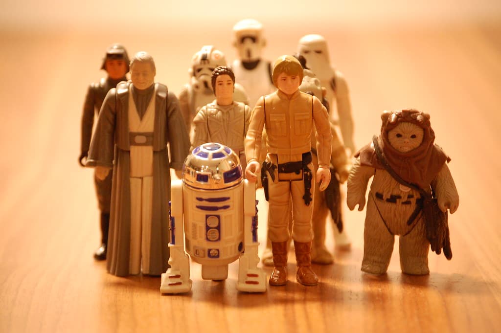 Vintage Star Wars action figures including R2-D2 and Luke Skywalker