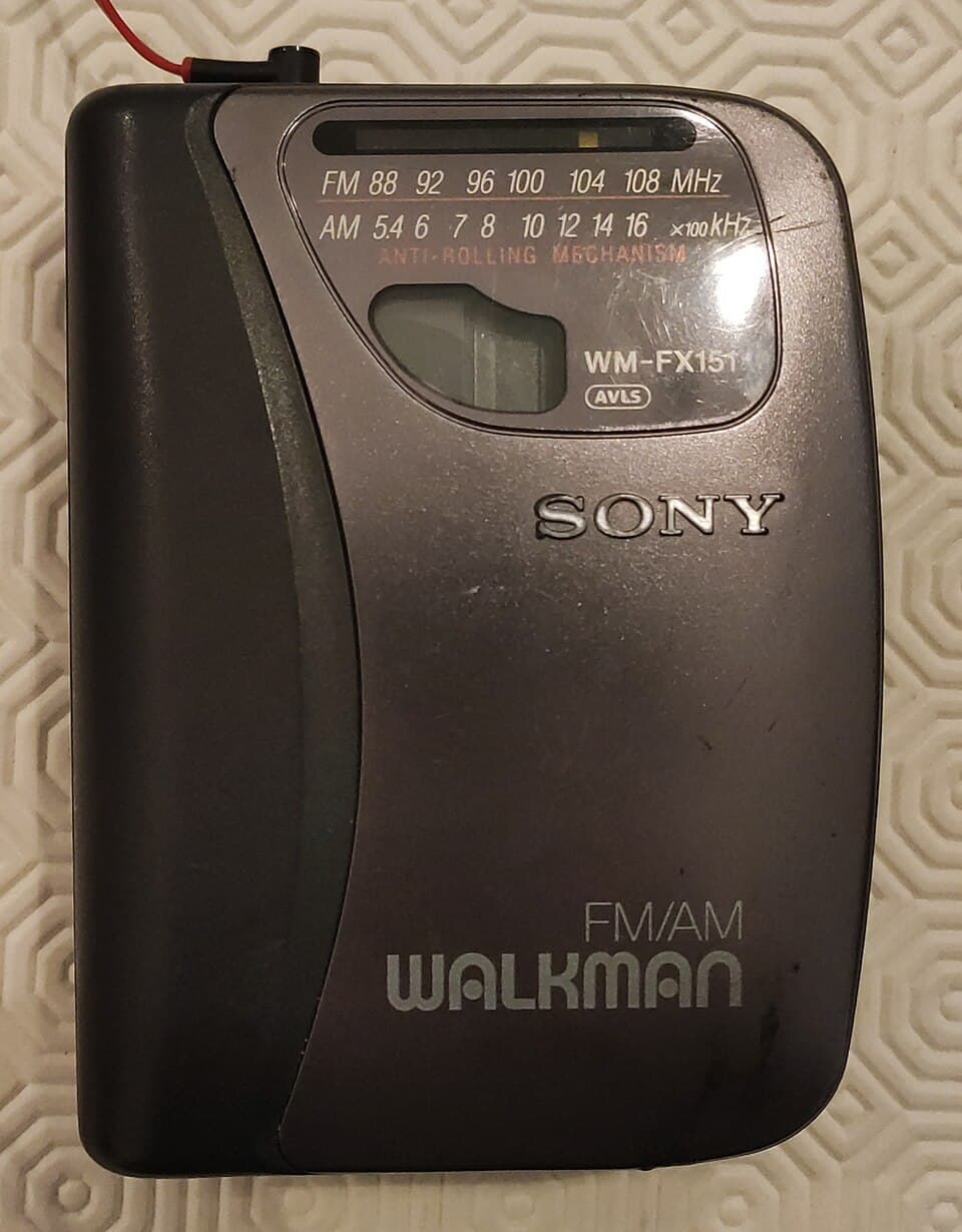 Sony Walkman FM/AM cassette player